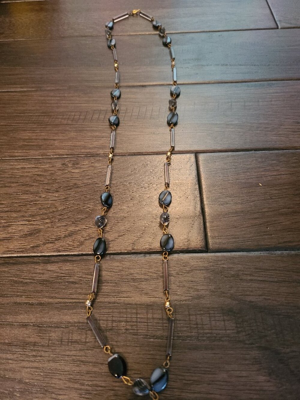 Vintage 80s necklace - blue and glass beads